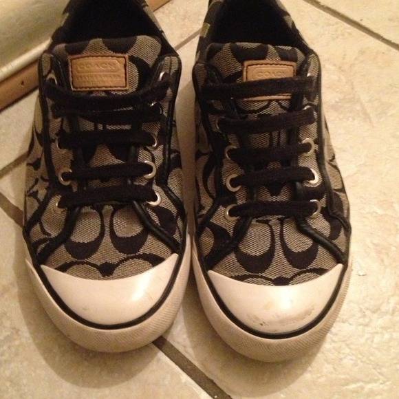 Coach Shoes . - Picture 3 of 4