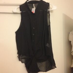 Super cute black sheet a-lign tank