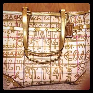 🔴🚫RESERVED🚫🔴 Coach tote for @byna0808