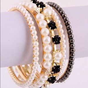 New Chanel look Pearl Bracelet Stack