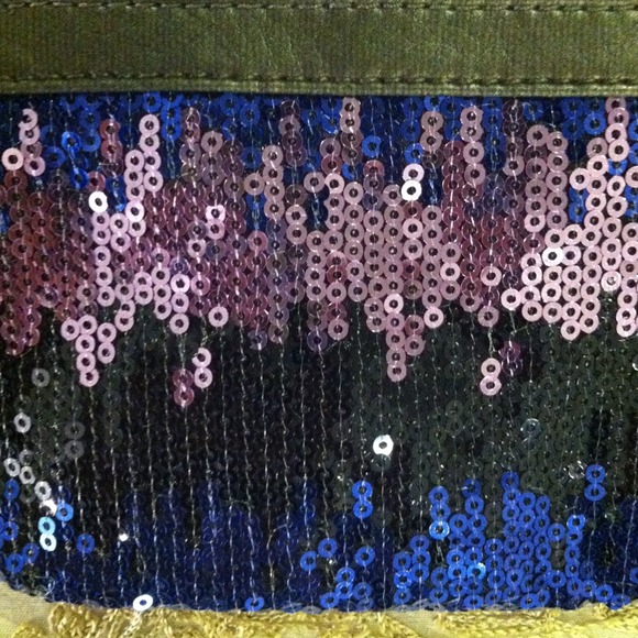 SOLD NWT Aero ombré wristlet - Picture 2 of 3