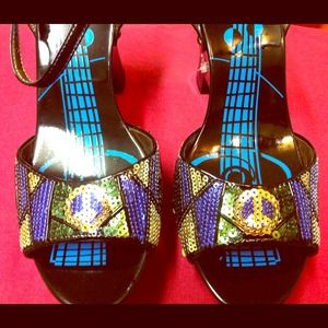 Carol Santana's Ladies sandals size 6m