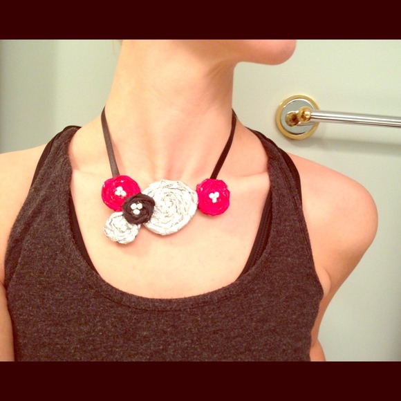 Flower handmade ribbon necklace