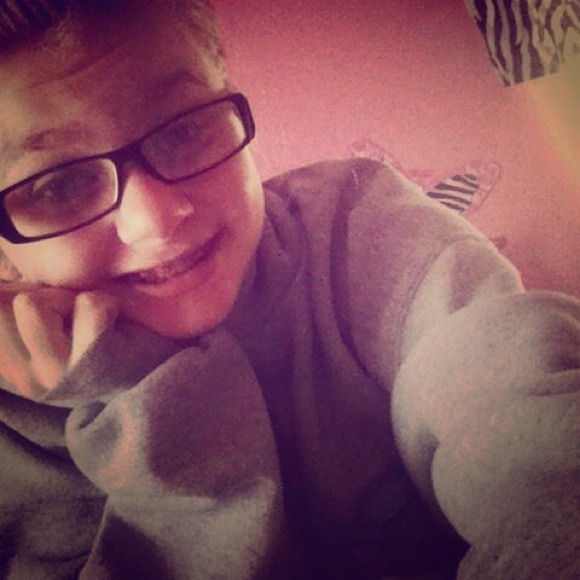 #sunglasses #cheetahonside #notreal #fakee