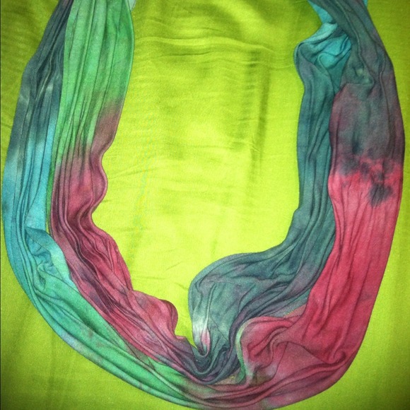 🔒Sold🔒Tie dye infinity scarf