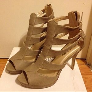 💥RESERVED💥 for @sigdevera WD 'Lindy' Booties