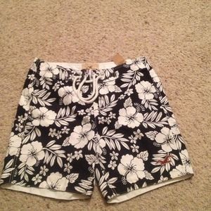 🌺BRAND NEW Hollister Hawaiian swim trunks!