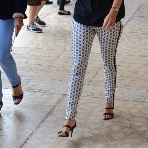 *SOLD*!New Rag & Bone Arrow Jeans!! - Picture 2 of 3
