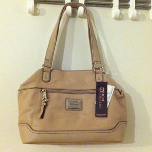 💎💎SOLD💎💎 Stone Mountain City Tote leather bag