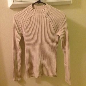 **Hold** for @soniaash21 AX sweater