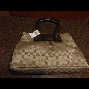 *✨SOLD✨**AUTHENTIC Coach purse****