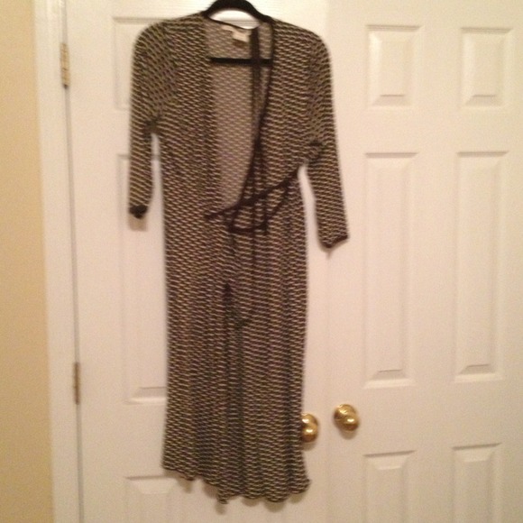 Brown multi colored tie at waist dress