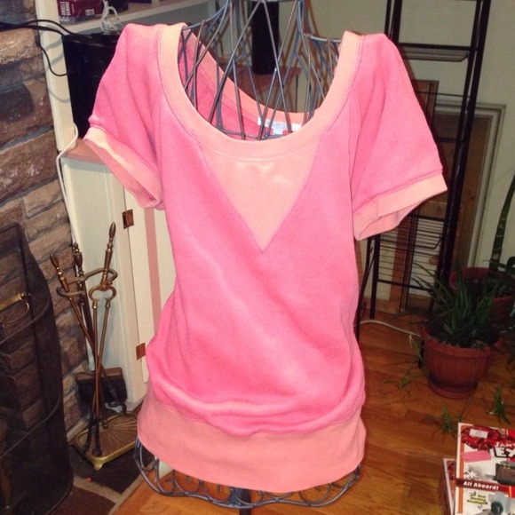 GAP Tops - Adorable Coral Top - Medium