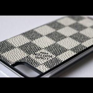 🍀iPhone 5 case🍀 LV