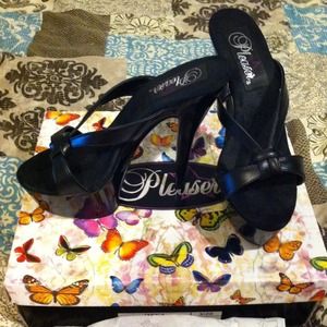 Fashion black high platform by Pleaser size 6