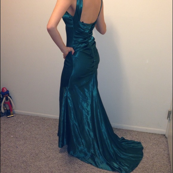 🆑🅾⭕️❌❌Emerald green gown - Picture 2 of 3