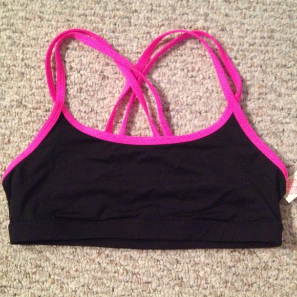 ❌SOLD!!!!! ❌Victoria Secret sports bra! - Picture 2 of 4
