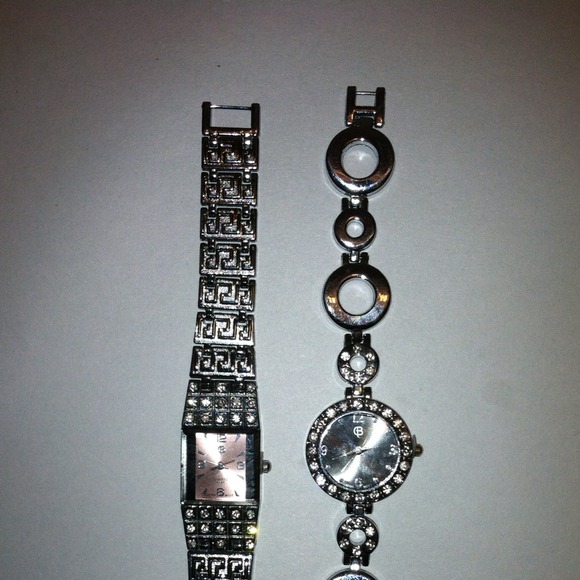 Two WATCHS - Picture 2 of 3