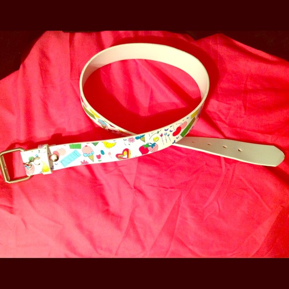 ✅SOLD✅Whimsical Tilt Belt