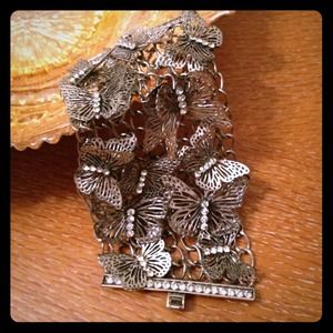 Butterfly bracelet with rhinestones