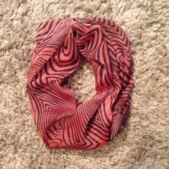 🚫HOLD🚫Zebra infinity scarf