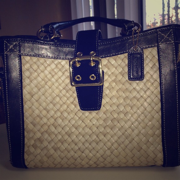 Authentic Coach Straw boxy/brass black tote FS4419
