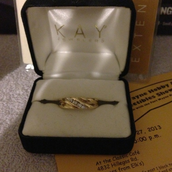 Men's wedding ring