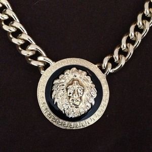 Gold lion chain necklace 🆕