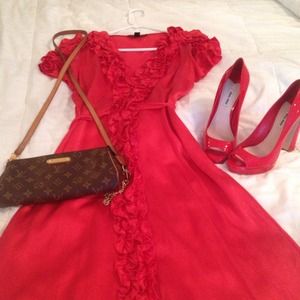 Bundle Silk Betsy Dress & yellow roxy swimsuit