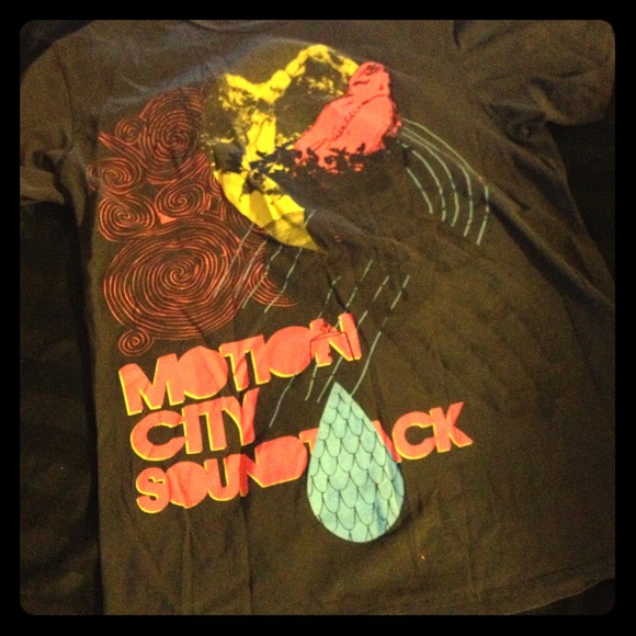 Cozy Band Tee
