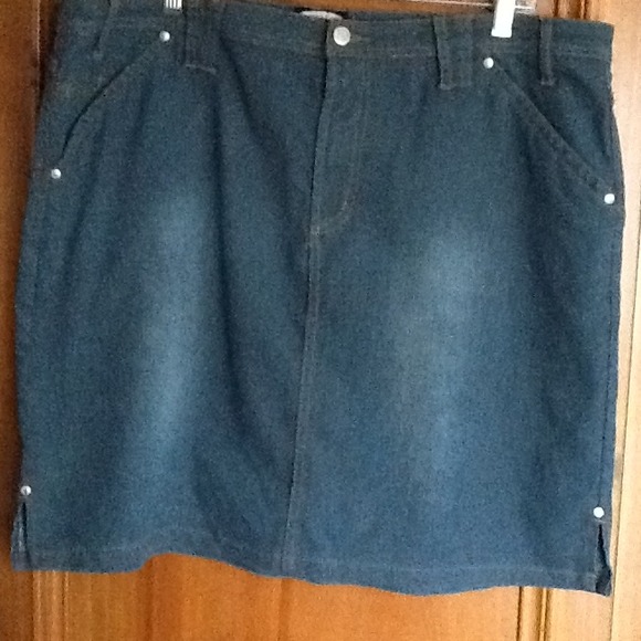 Zoey & Beth denim skirt
