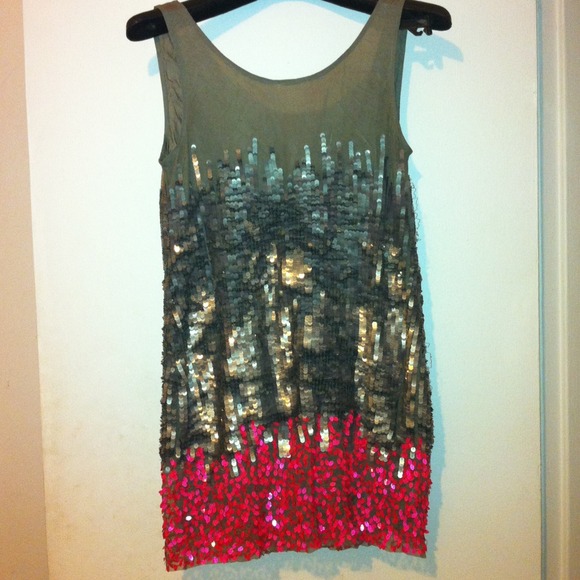 Sleeveless sequin dress