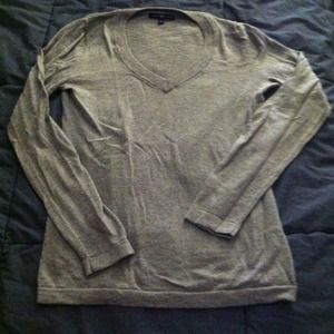Gap v-neck sweater
