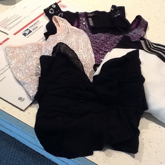 4 tank tops, sweater @Cynthiaasalas Traded 💖💥