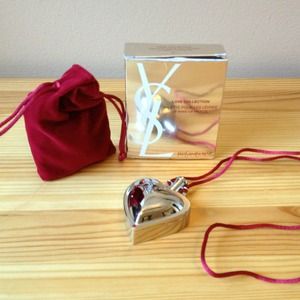 Yea Saint Laurent Lip Make up Palette!!