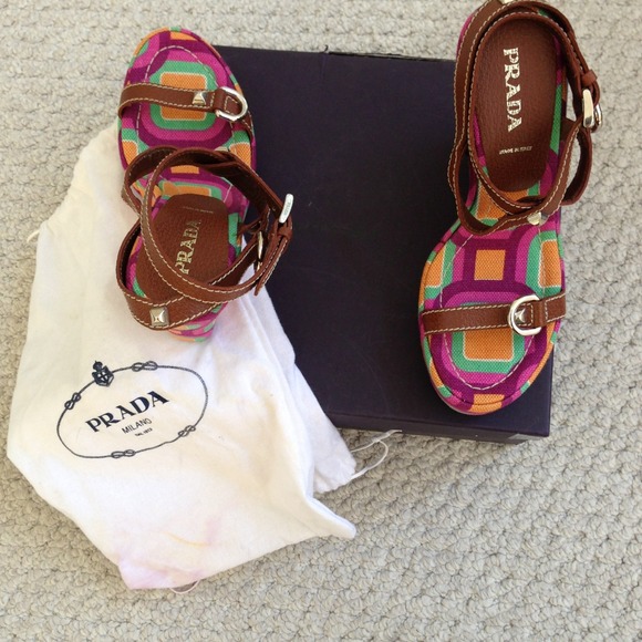 ✂Authentic Prada multi wedge ✂ slashed by $75 Bux - Picture 4 of 4
