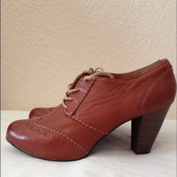 Fossil ankle boots