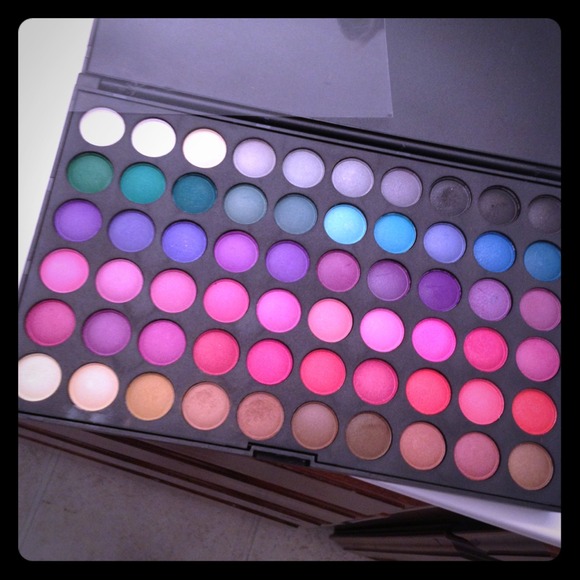 120 Eyeshadow palette