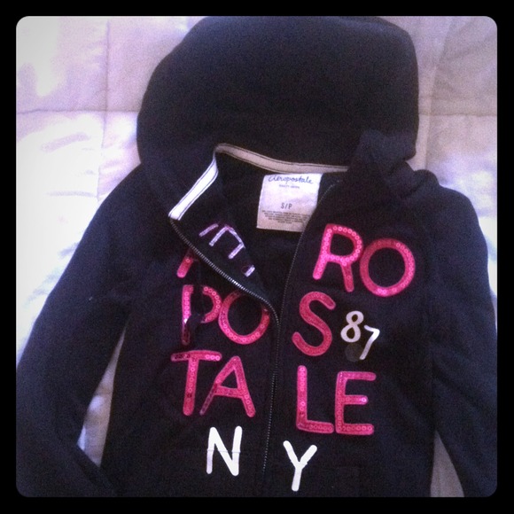 Aéropostale Zip Up Hoodie.