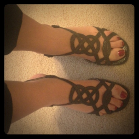 Liz Claiborne Black Wedge Sandals