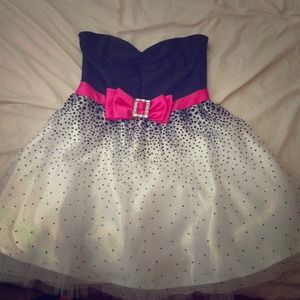 Gorgeous dress only worn once!