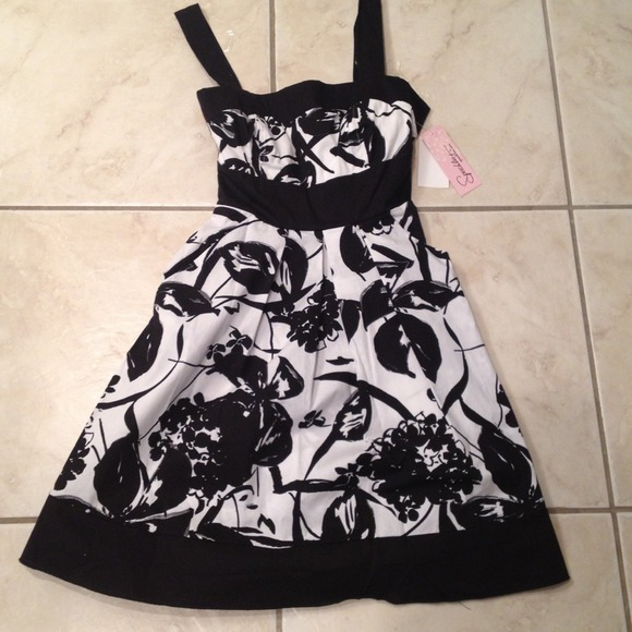Dresses & Skirts - Reserved bundle
