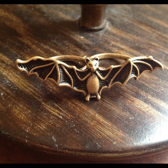 *REDUCED!* Bat ring bcbg