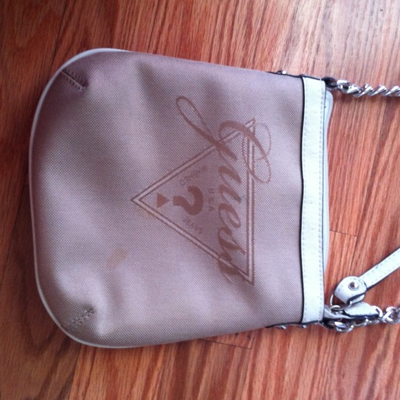 ❌HOLD❌GUESS cross body