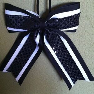 Cheer bow BLACK,SILVER, OR PURPLE