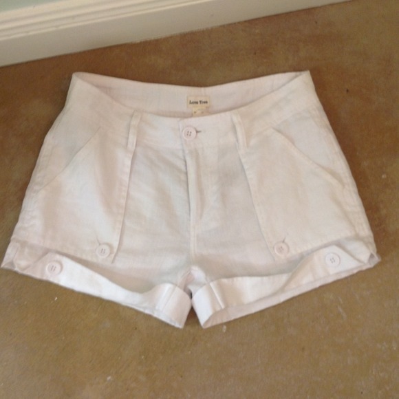 White linen shorts - Picture 1 of 2