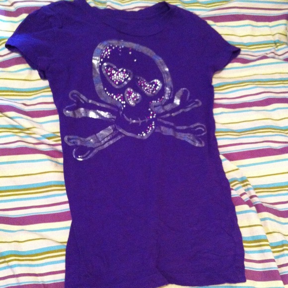 skull & crossbones.