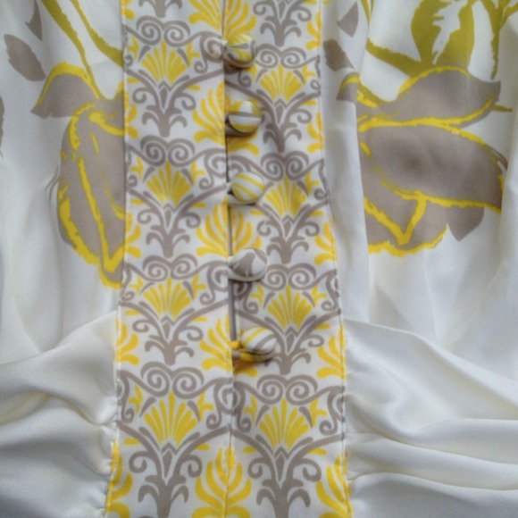 Blouse - Picture 2 of 4