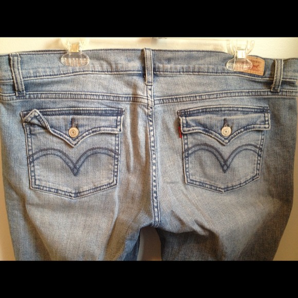 ⭕Reserved⭕ Levi light blue boot cut jeans