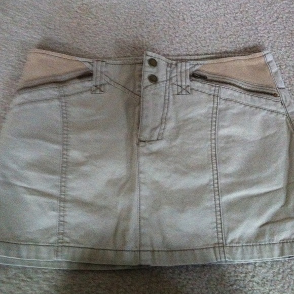 DKNY tan skirt sz5